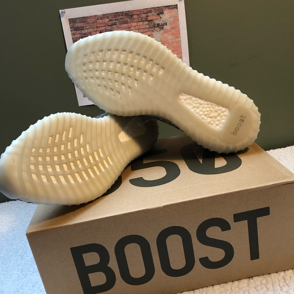 Yeezy blue tints💧 - Picture 4 of 6